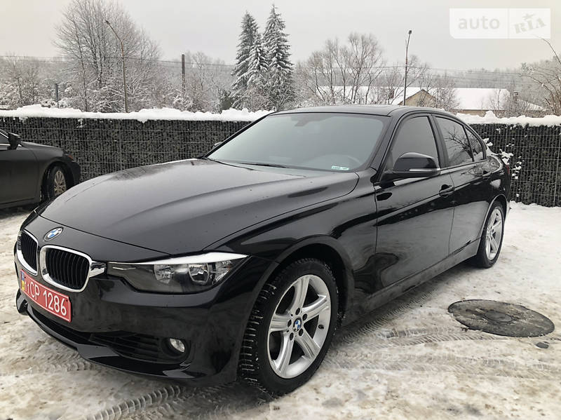 Седан BMW 3 Series 2013 в Львове