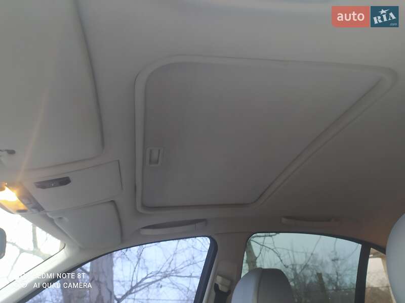 Седан BMW 3 Series 2003 в Смілі