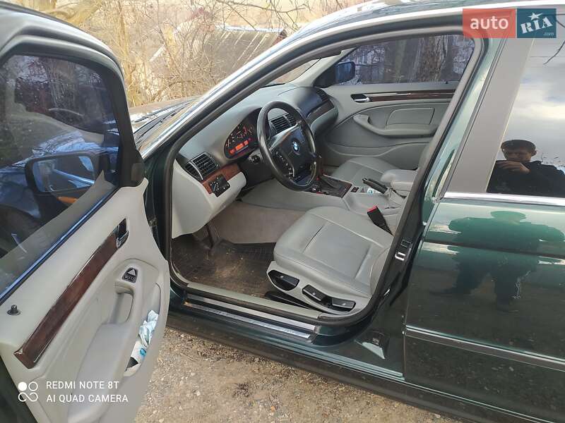 Седан BMW 3 Series 2003 в Смілі