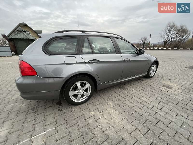 Універсал BMW 3 Series 2009 в Чернівцях