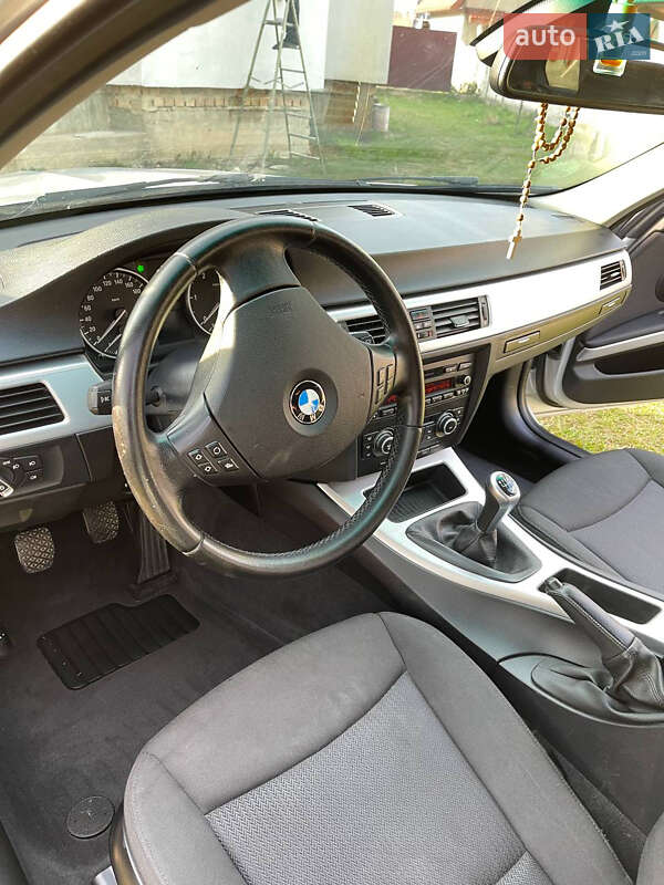 Универсал BMW 3 Series 2011 в Ивано-Франковске