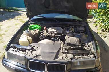 Седан BMW 3 Series 1994 в Козятині