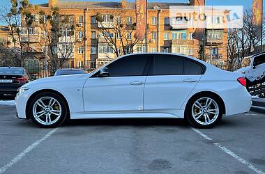 Седан BMW 3 Series 2015 в Києві