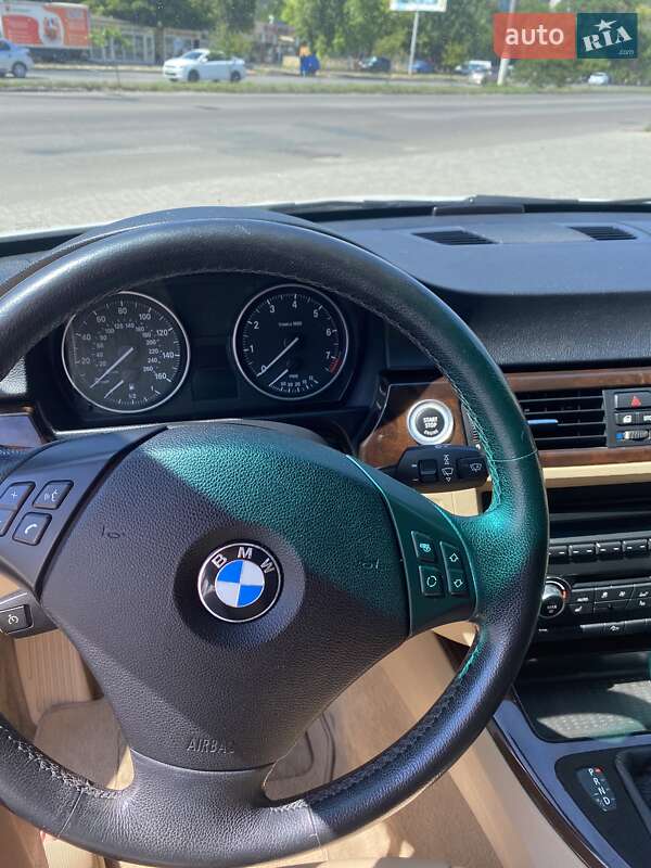 Седан BMW 3 Series 2010 в Одессе