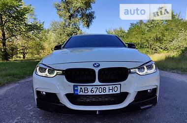 Седан BMW 3 Series 2016 в Киеве