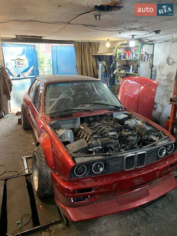 Седан BMW 3 Series 1985 в Харкові