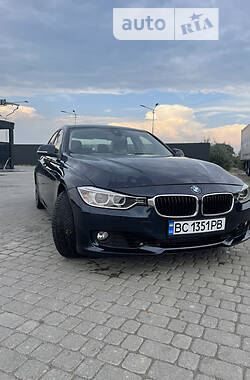 Седан BMW 3 Series 2013 в Львове