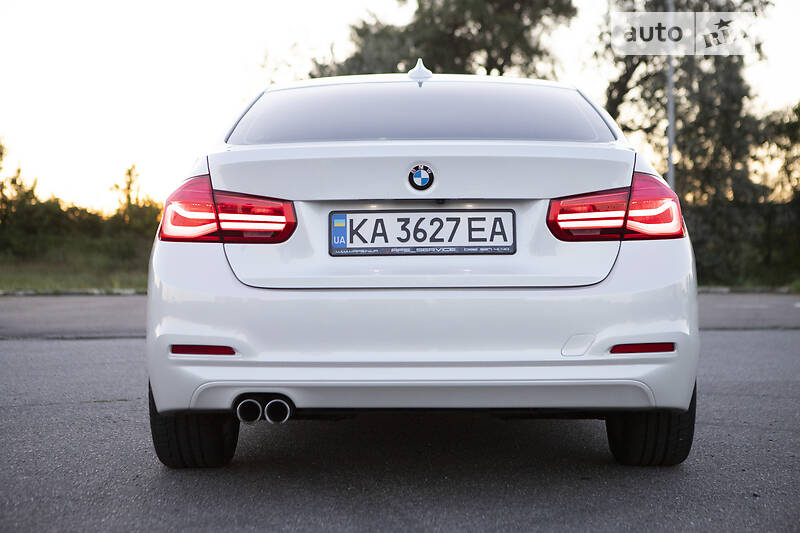 Седан BMW 3 Series 2017 в Києві