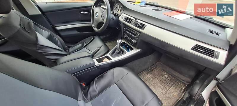 Универсал BMW 3 Series 2010 в Ровно