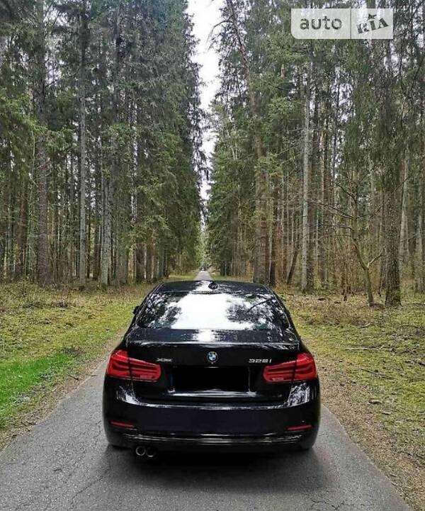 Седан BMW 3 Series 2014 в Львове