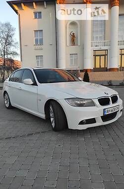 Седан BMW 3 Series 2011 в Оратові