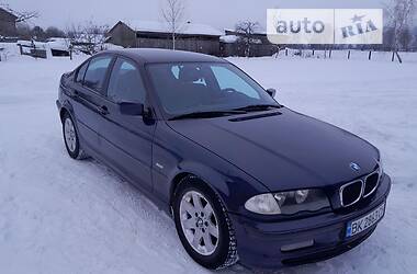 Седан BMW 3 Series 2000 в Зарічному