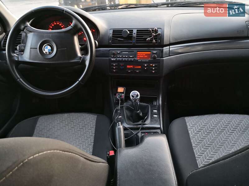Седан BMW 3 Series 2003 в Ужгороді