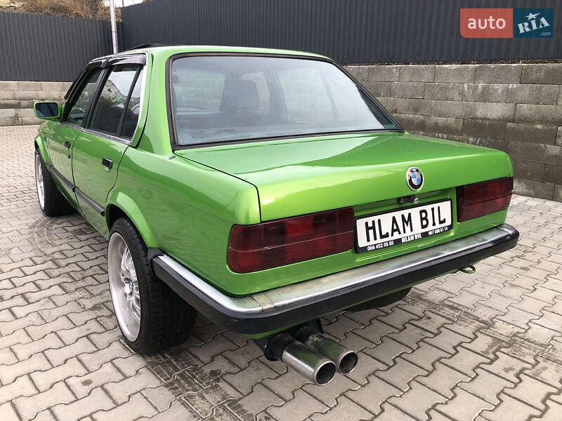 Седан BMW 3 Series 1986 в Галичі