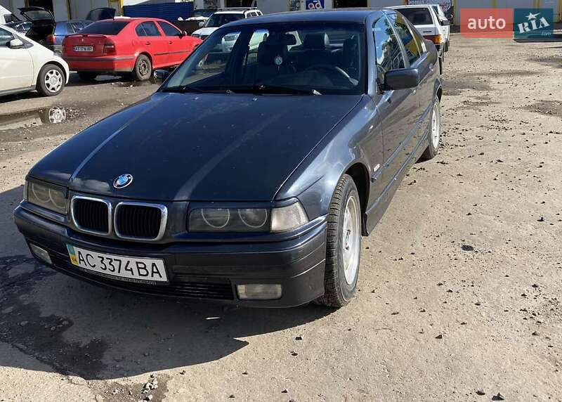 Седан BMW 3 Series 1998 в Львове