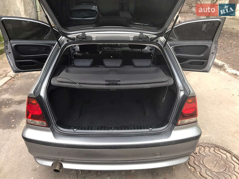 Хетчбек BMW 3 Series 2004 в Києві фото 8 Хетчбек BMW 3 Series 2004 в Києві