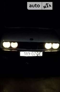 Седан BMW 3 Series 1989 в Києві