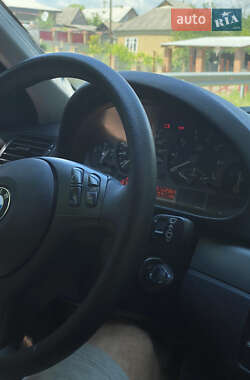 Седан BMW 3 Series 2004 в 