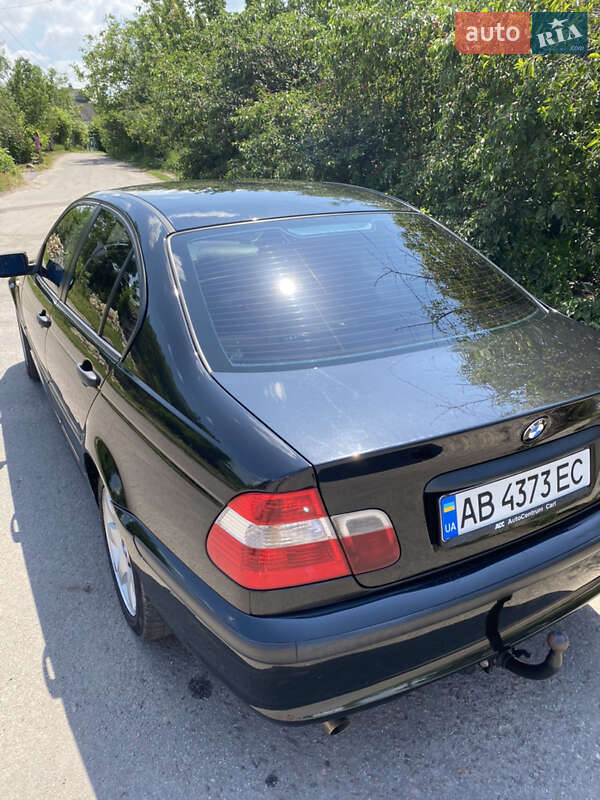 Седан BMW 3 Series 2004 в 