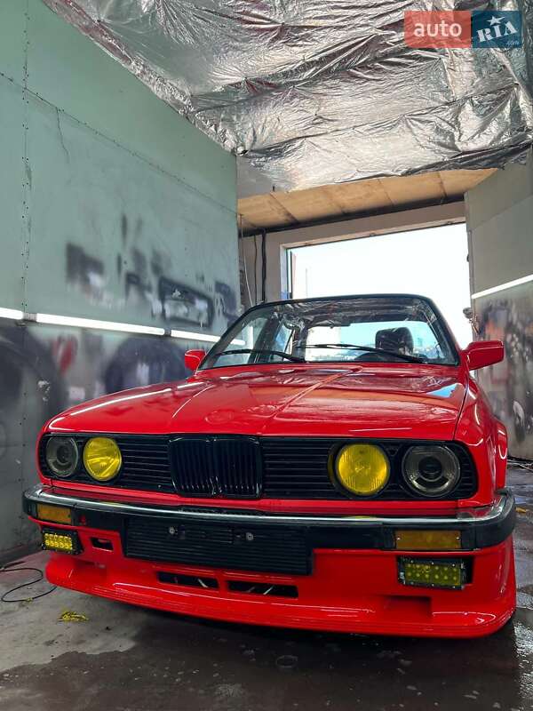 Седан BMW 3 Series 1986 в Ужгороде
