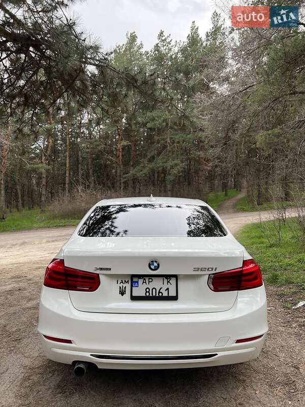 Седан BMW 3 Series 2017 в Запоріжжі
