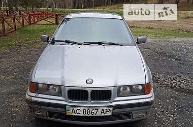 Седан BMW 3 Series 1995 в Луцьку