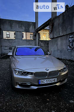 Седан BMW 3 Series 2014 в Львові