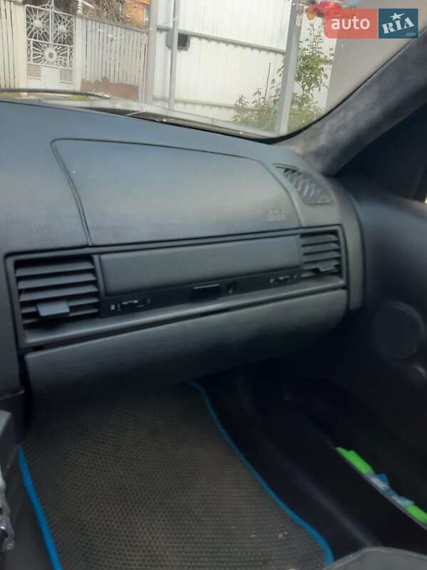 Седан BMW 3 Series 1994 в Полтаве