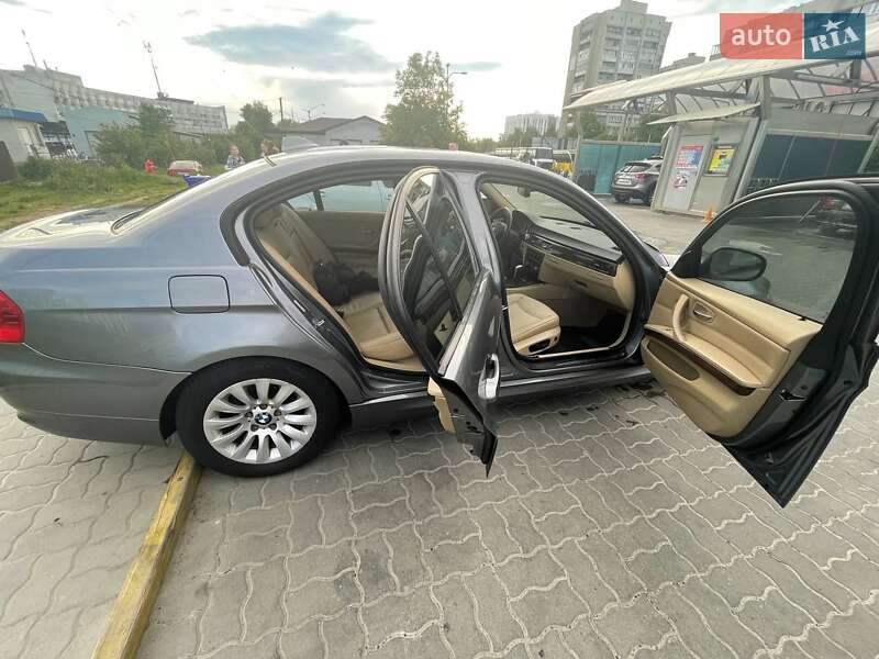 Седан BMW 3 Series 2008 в Львове