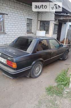 Седан BMW 3 Series 1986 в Глухове