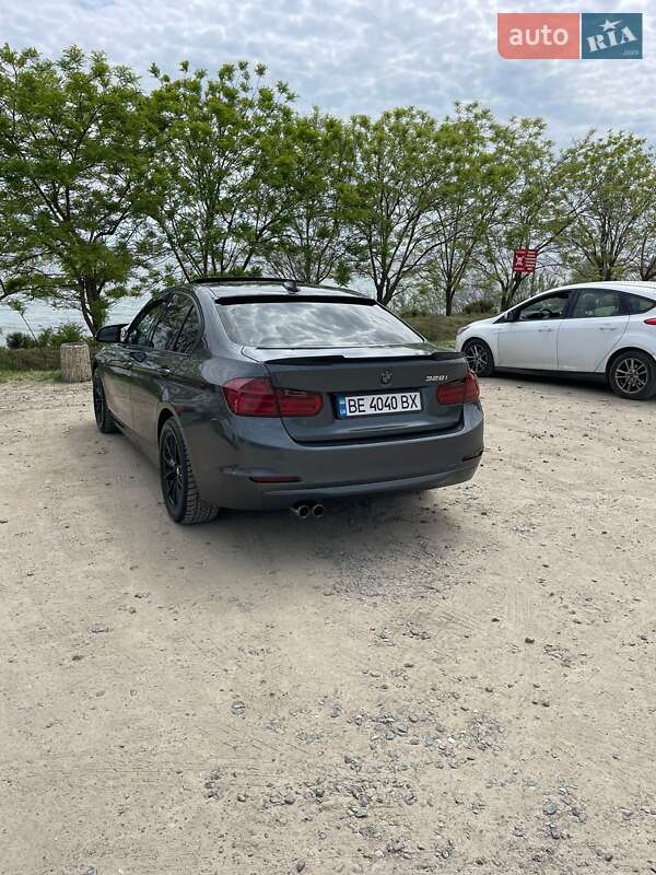 Седан BMW 3 Series 2013 в Одесі