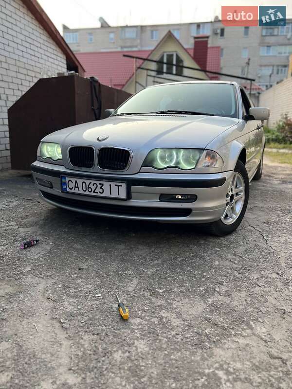 Седан BMW 3 Series 2000 в Смеле