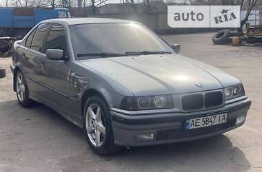 Седан BMW 3 Series 1995 в Кам'янському