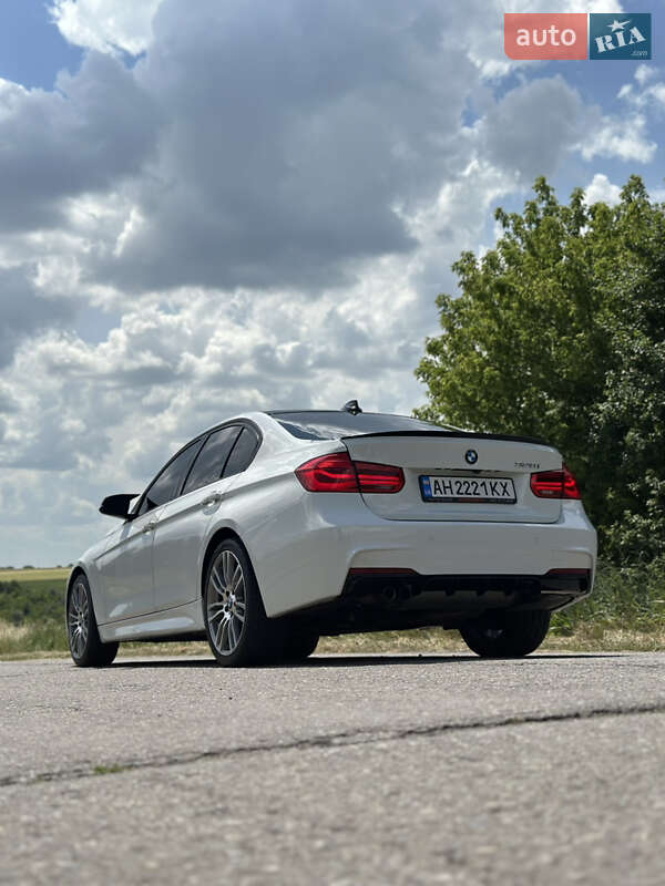 Седан BMW 3 Series 2015 в 