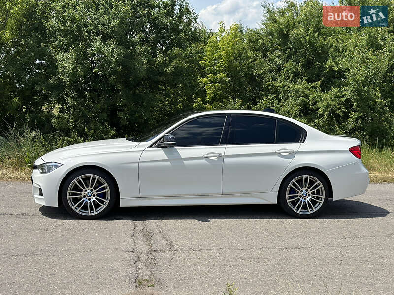 Седан BMW 3 Series 2015 в Києві
