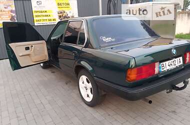 Седан BMW 3 Series 1985 в Миргороде