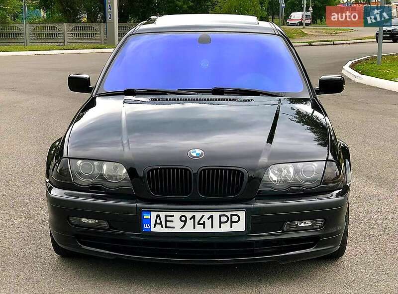 Седан BMW 3 Series 2000 в Павлограді
