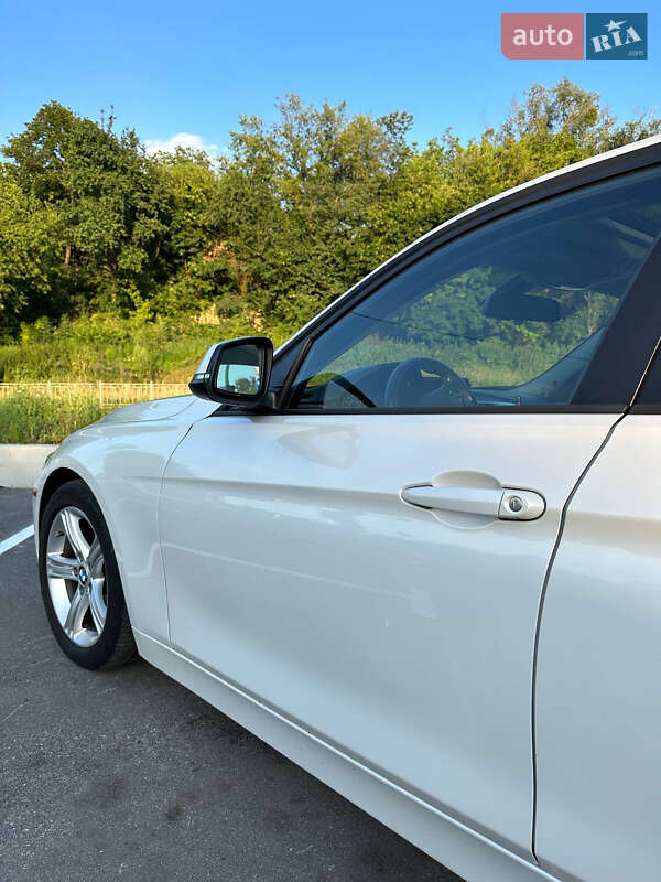 Седан BMW 3 Series 2013 в Киеве