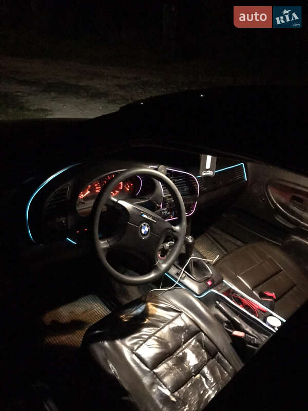 Седан BMW 3 Series 1993 в Рогатине фото 13 Седан BMW 3 Series 1993 в Рогатине