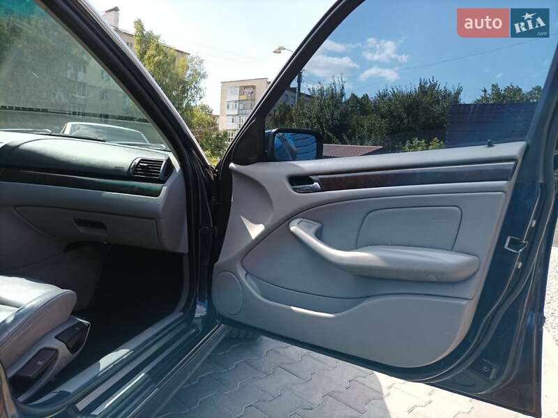 Седан BMW 3 Series 1999 в Маньковке