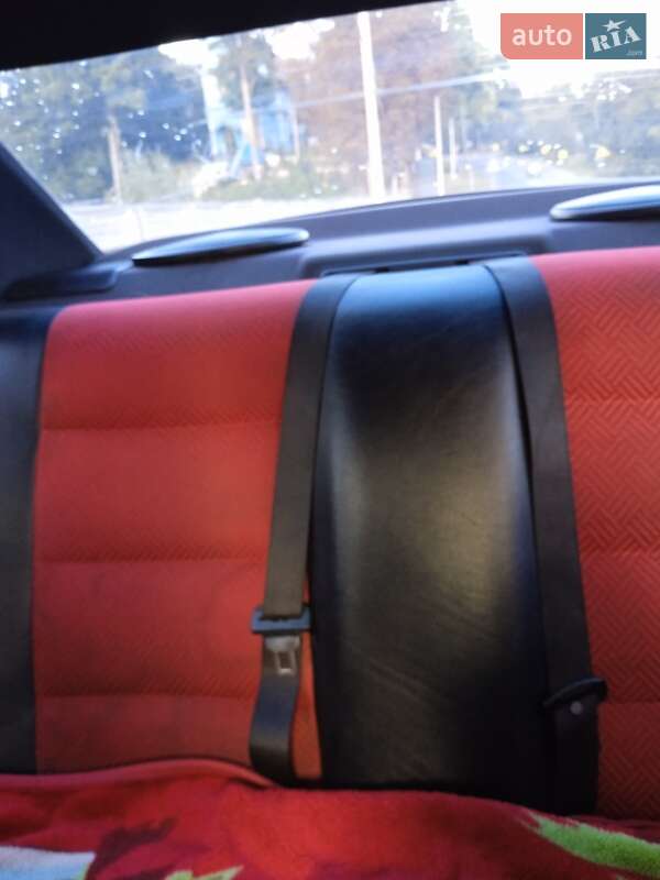 Седан BMW 3 Series 1992 в Виннице