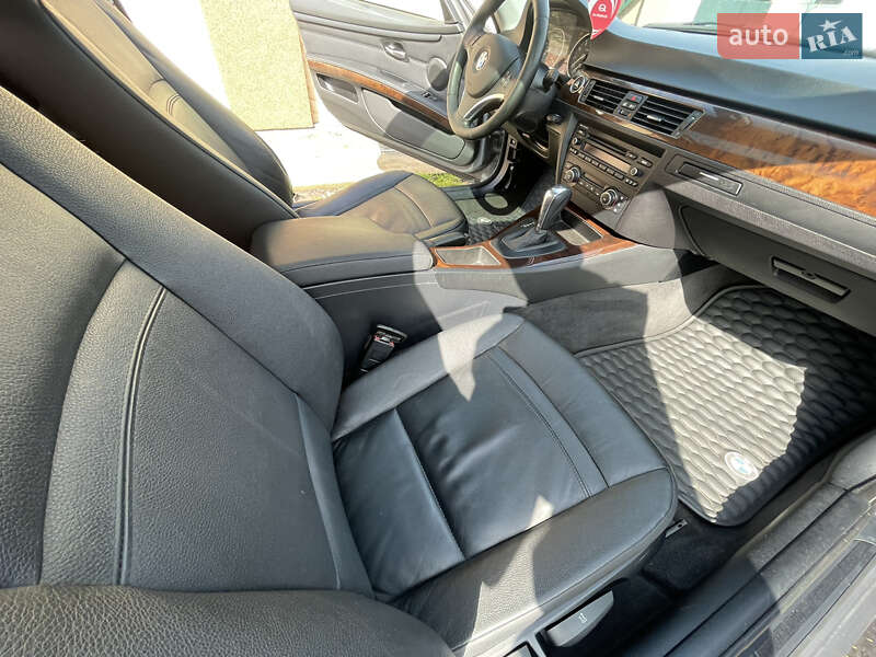 Купе BMW 3 Series 2011 в Згуровке