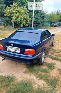 Седан BMW 3 Series 1993 в Богуславе
