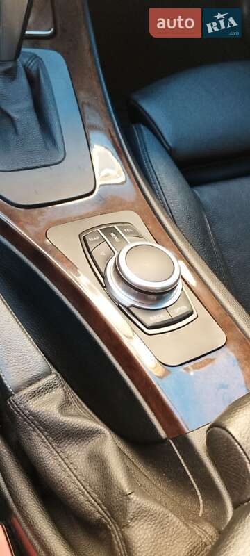 Седан BMW 3 Series 2009 в Львове