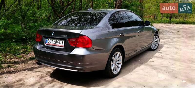 Седан BMW 3 Series 2009 в Львове