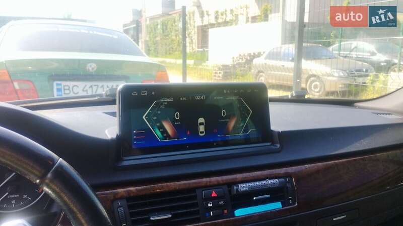 Седан BMW 3 Series 2009 в Львове