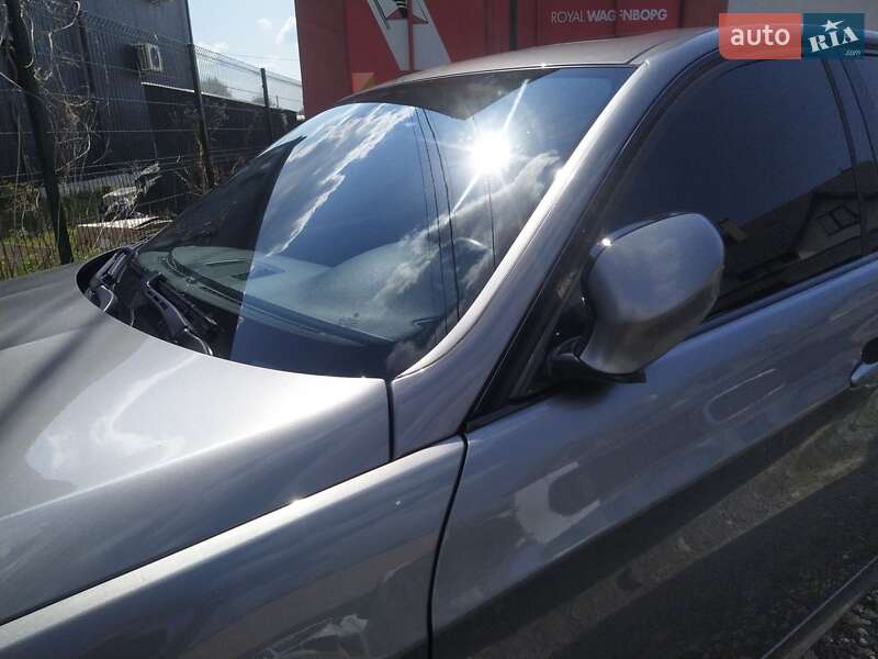 Седан BMW 3 Series 2009 в Львове