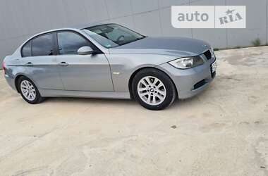 Седан BMW 3 Series 2006 в Чернівцях