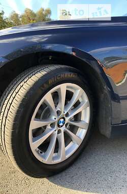 Седан BMW 3 Series 2017 в Чернигове