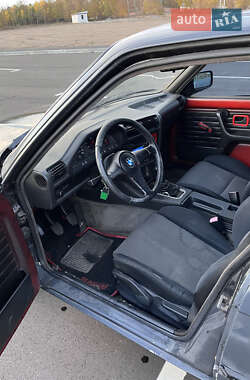 Седан BMW 3 Series 1987 в Вінниці